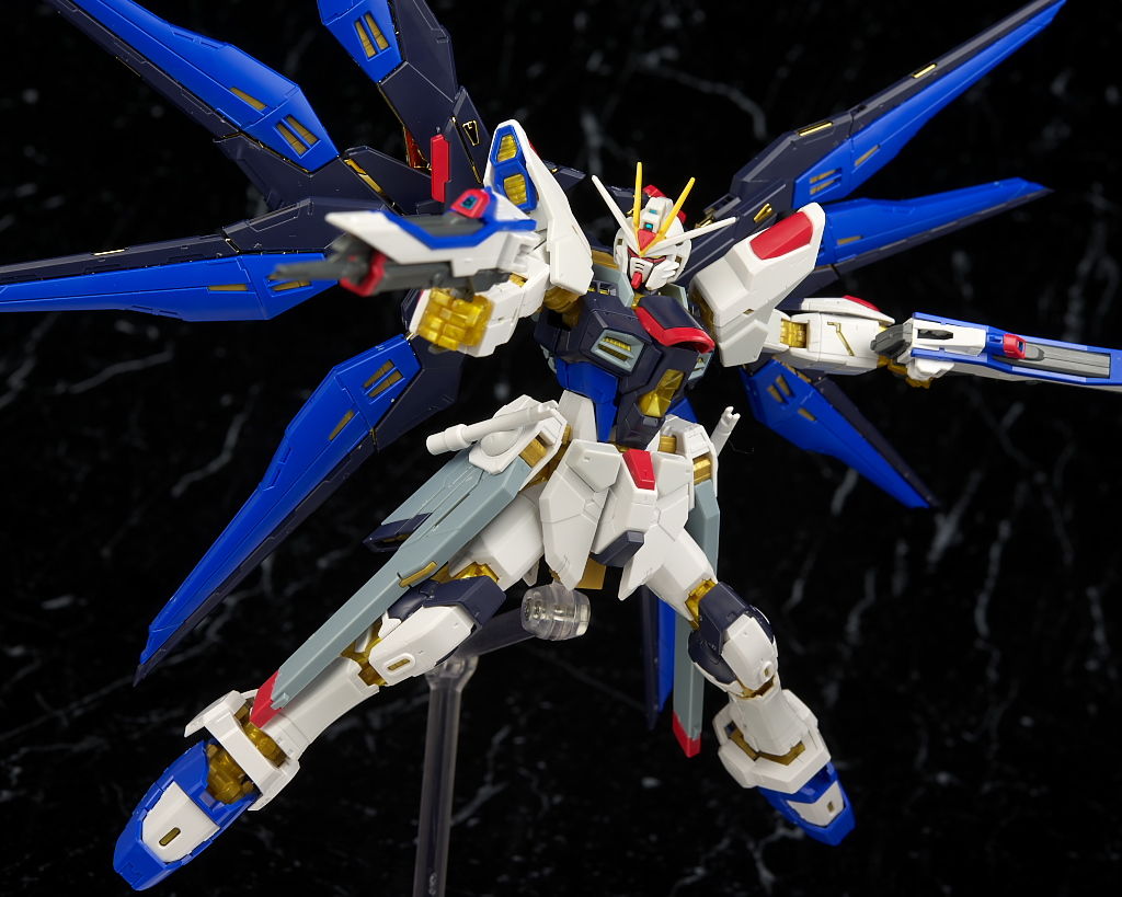 [RG 14] 1/144 ��Ʈ����ũ ������ �Ǵ� [4���԰��Ϸ�] [4573102616173]