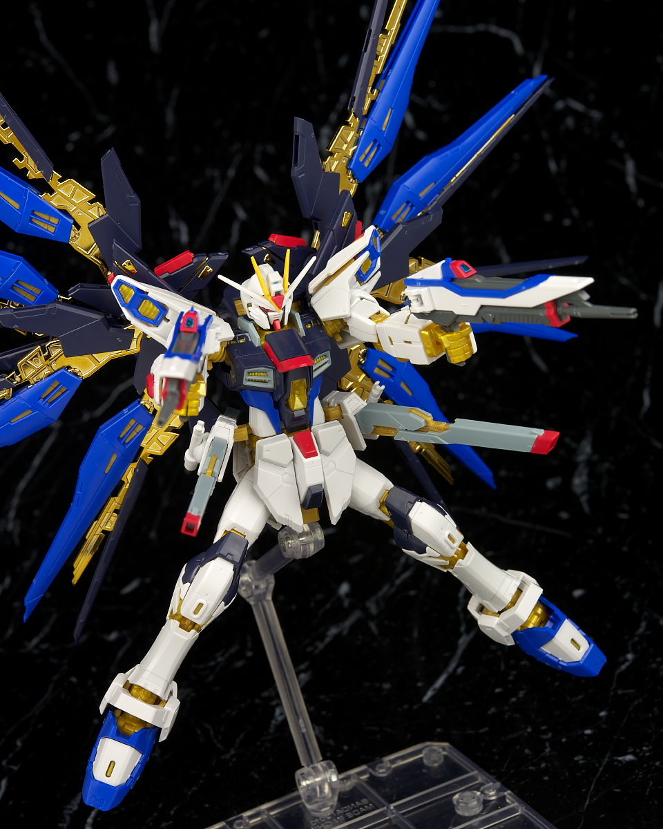 [RG 14] 1/144 ��Ʈ����ũ ������ �Ǵ� [4���԰��Ϸ�] [4573102616173]