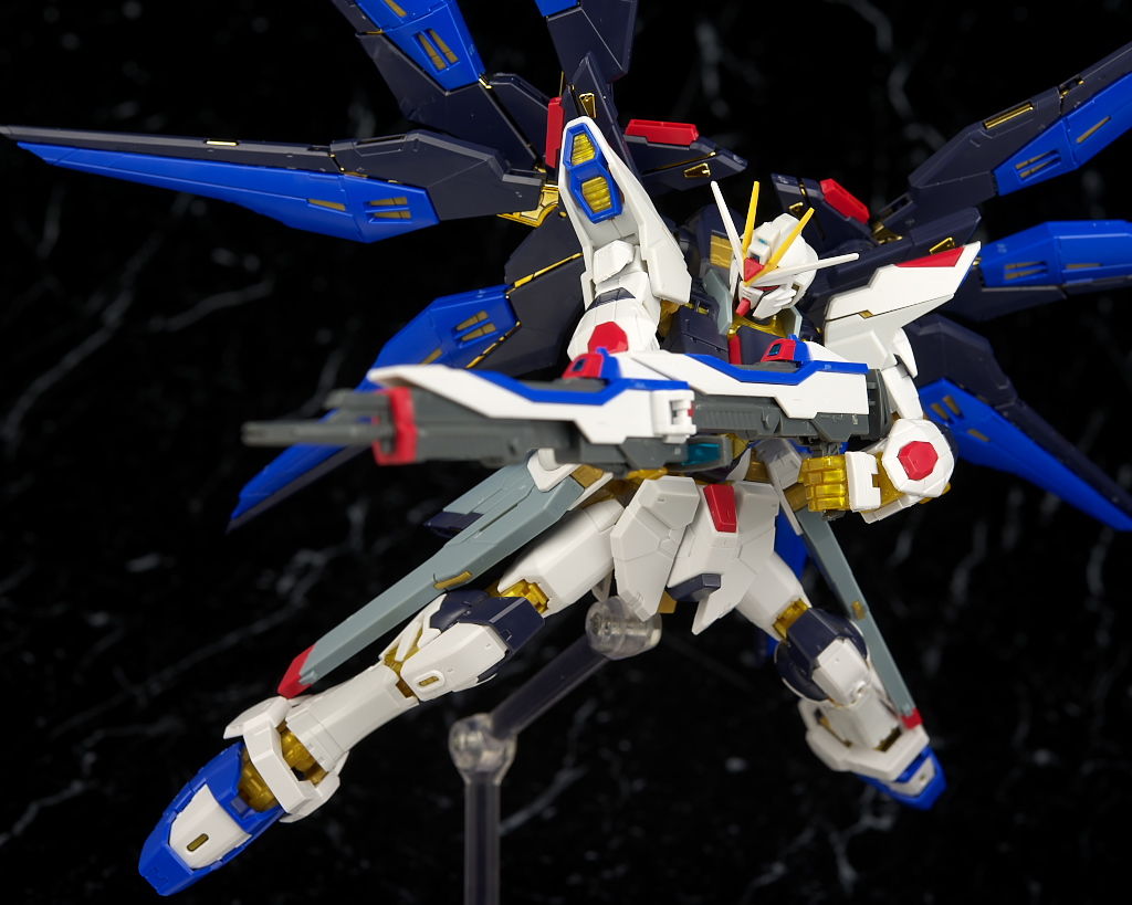 [RG 14] 1/144 ��Ʈ����ũ ������ �Ǵ� [4���԰��Ϸ�] [4573102616173]
