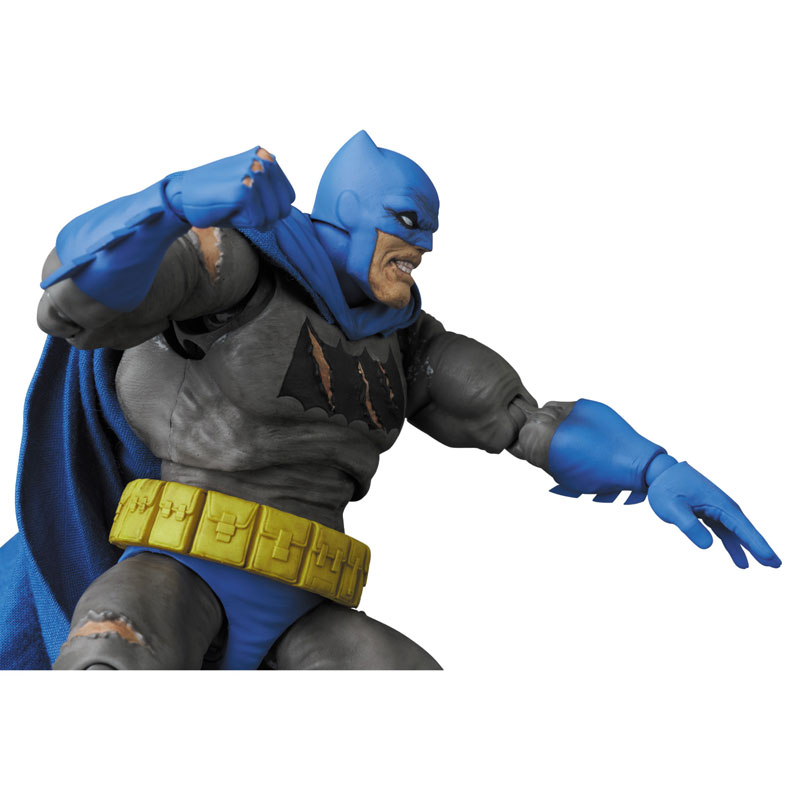 [MAFEX] ��Ʈ��(TDKR:The Dark Knight Triumphant) [11���԰��Ϸ�] [4530956471198]