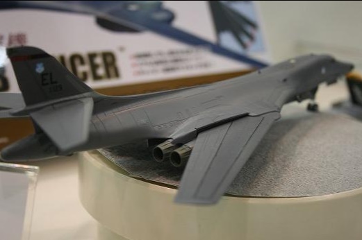 ����! ����� 1/144 USAF B-1B ���� [5���԰��Ϸ�] [4975406412749]