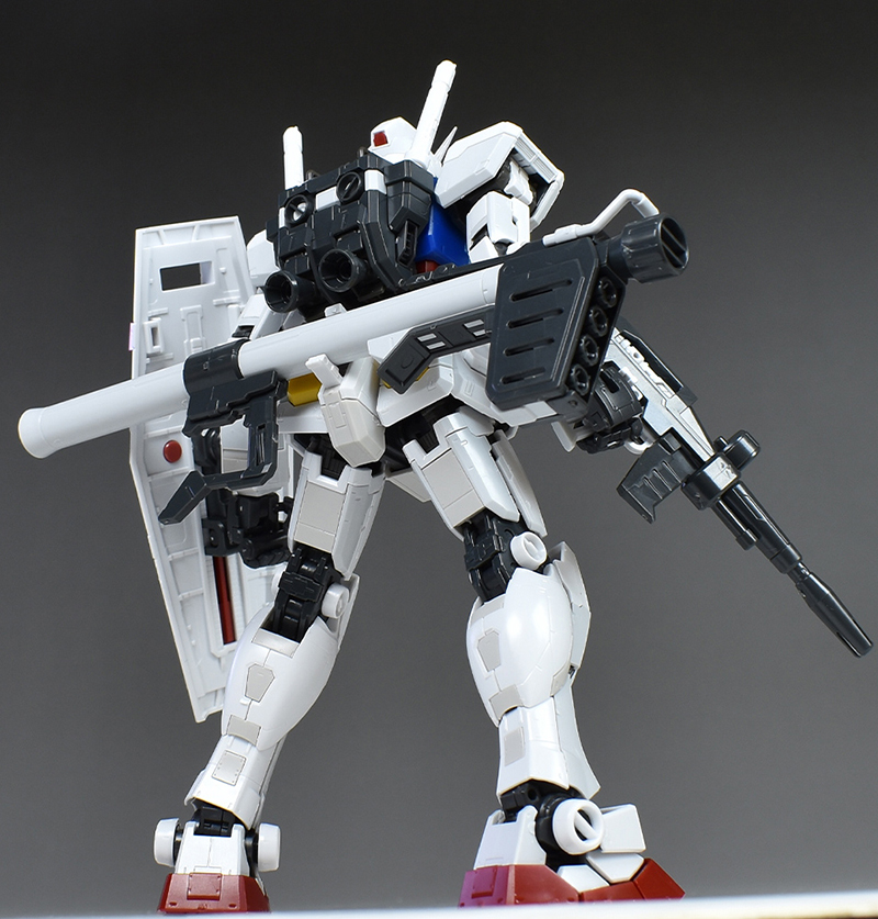 [RG 01] 1/144 RX-78-2 �۽�Ʈ �Ǵ� [6���԰��Ϸ�] [4573102615947]
