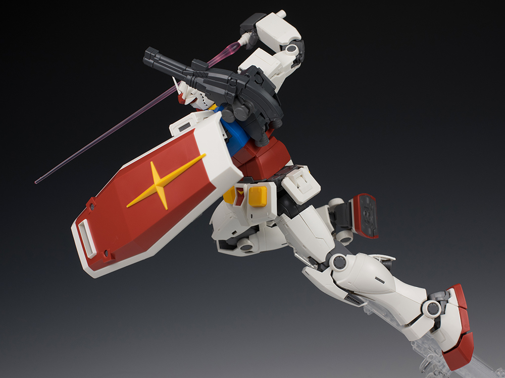 [MG] 1/100 RX-78-2 �۽�Ʈ �Ǵ� �������Ver. [7���԰��Ϸ�] [4573102628473]