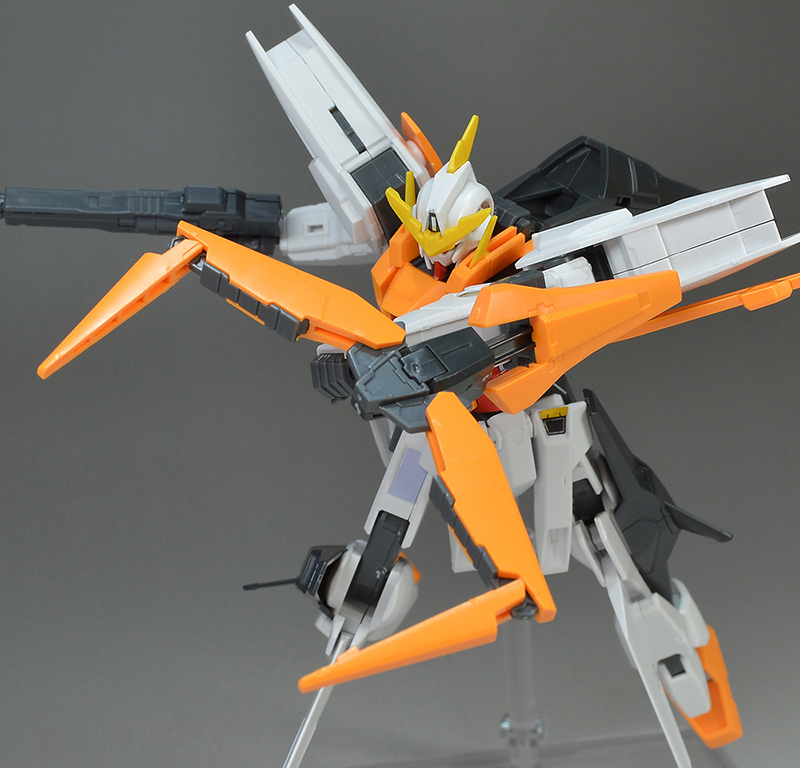 [����] [HG-OO 4] 1/144 �Ǵ� ť������ [4573102579287]