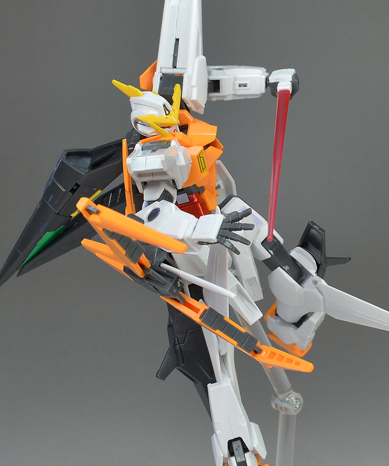 [����] [HG-OO 4] 1/144 �Ǵ� ť������ [4573102579287]