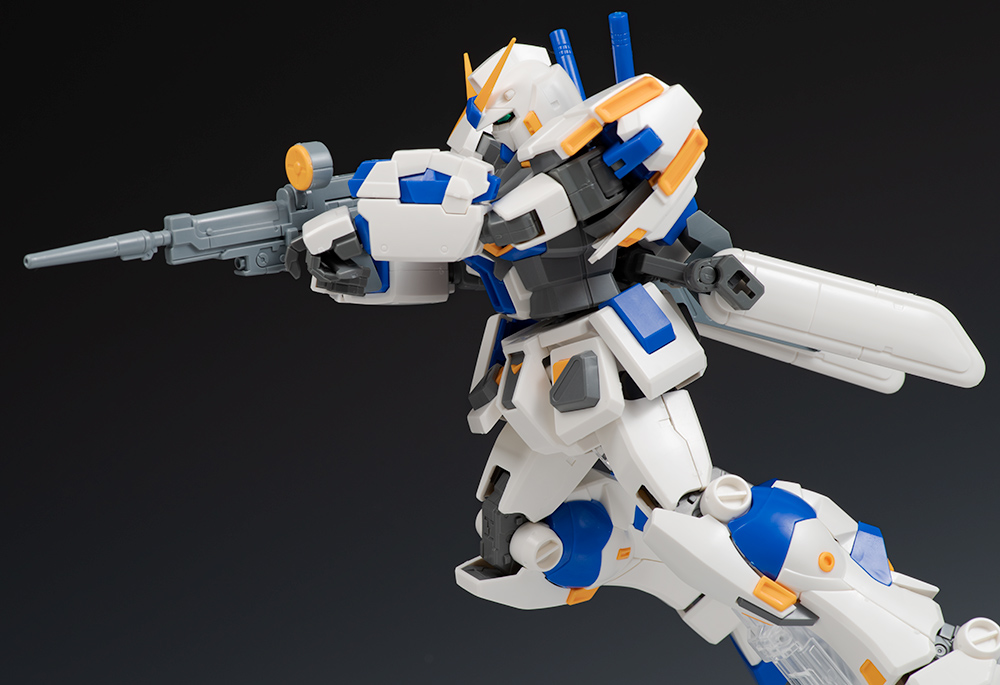 [����] [MG] 1/100 RX-78-4 �Ǵ� 4ȣ�� [4573102628374]