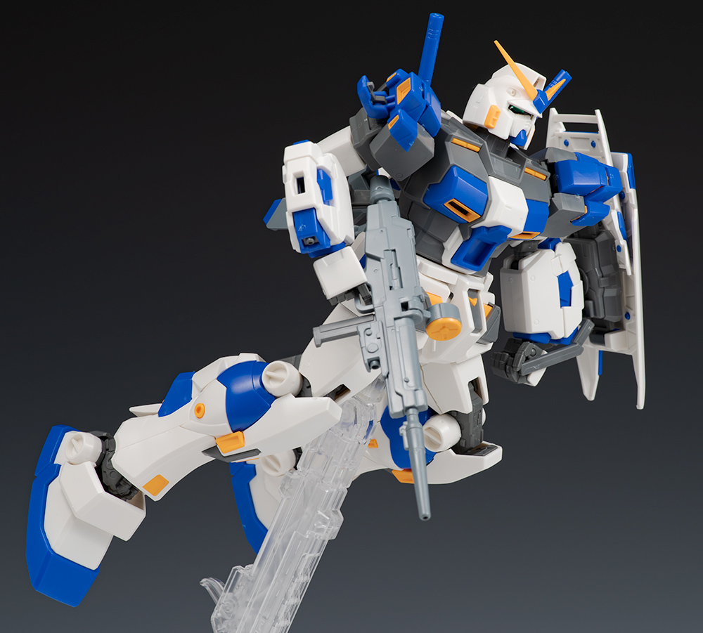 [����] [MG] 1/100 RX-78-4 �Ǵ� 4ȣ�� [4573102628374]