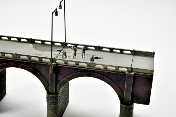 DCM13 1/144 ����ڷ� �Ĺ� �ø��� ������ �ٸ� [5���԰��Ϸ�] [4543736316343]