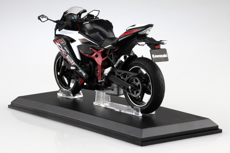 1/12 ī�ͻ�Ű ���� ZX-25R ��Ż�� ����ũ ����x�� �÷� ��Ÿ����Ʈ ȭ��Ʈ [7���԰��Ϸ�] [4905083109700]