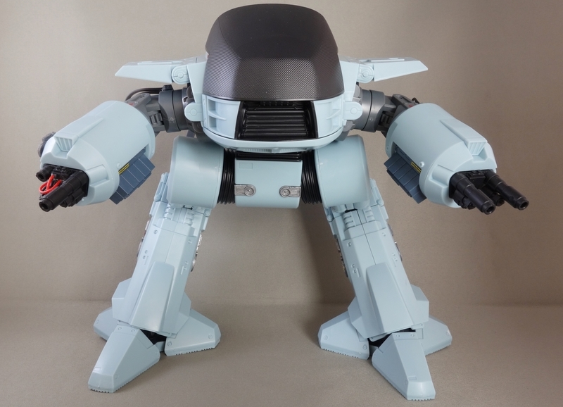 [����] [MODEROID] �κ�İ - ED-209 [4580828670945]