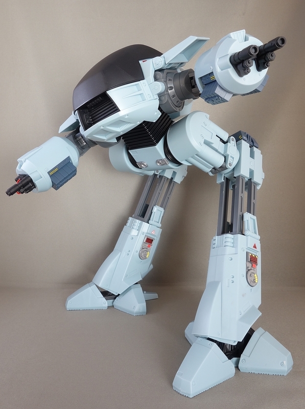 [����] [MODEROID] �κ�İ - ED-209 [4580828670945]