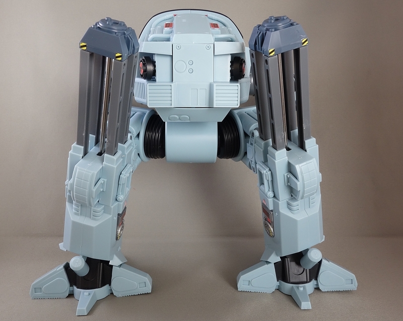 [����] [MODEROID] �κ�İ - ED-209 [4580828670945]