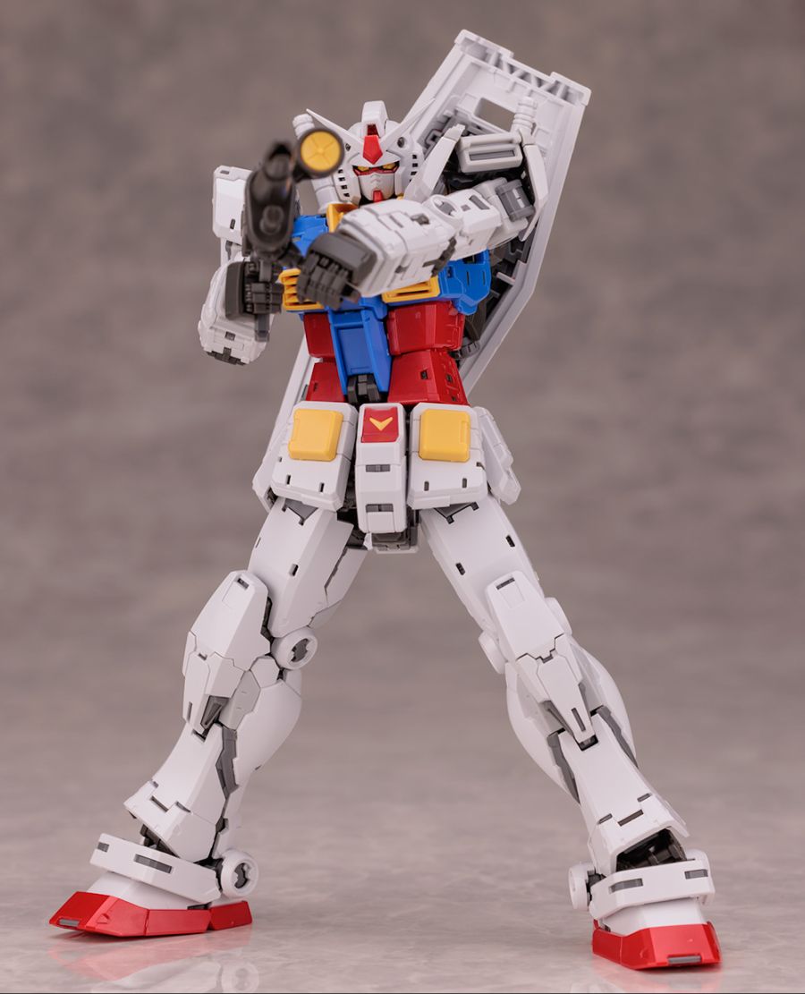 [RG 40] 1/144 RX-78-2 �۽�Ʈ �Ǵ�Ver.2.0 [12���԰��Ϸ�] [4573102671554]