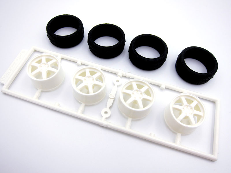 1/24 �ϰ� �̵峪��Ʈ �ø��� No.6 �ֻ� ��ī�̶��� GT-R(R32) ���� [12���԰��Ϸ�] [4968728172033]