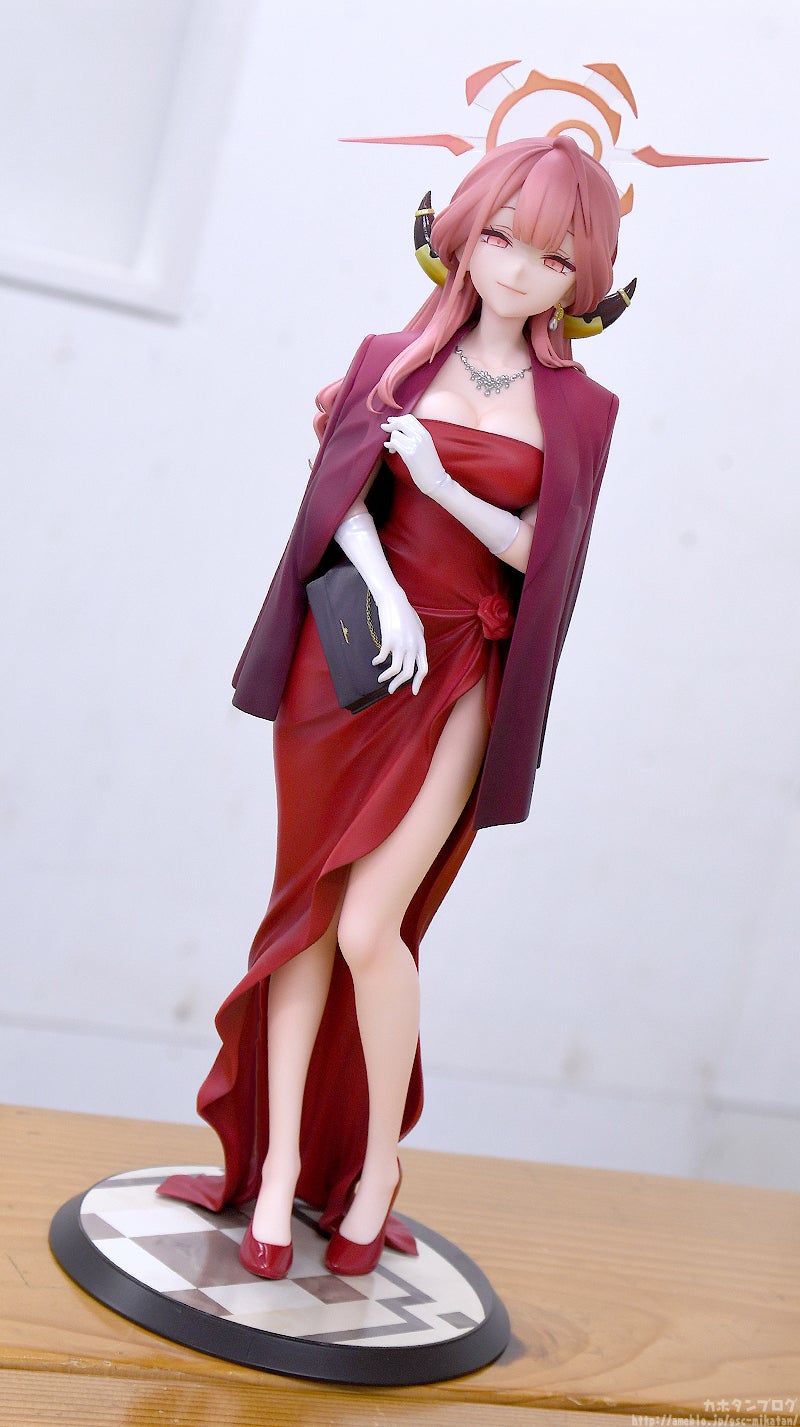 [����] 1/7 ���� ��ī�̺� - ������ġ�� �Ʒ�(�巹��) [4571697186125]