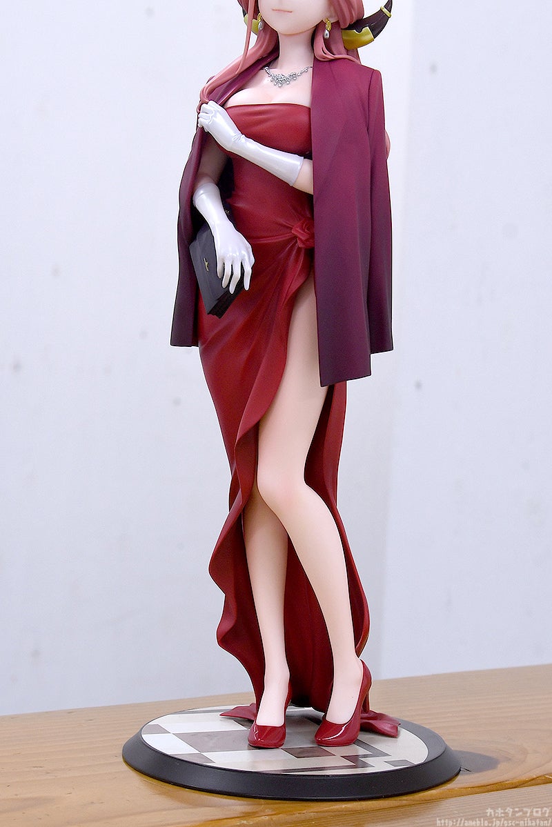 [����] 1/7 ���� ��ī�̺� - ������ġ�� �Ʒ�(�巹��) [4571697186125]