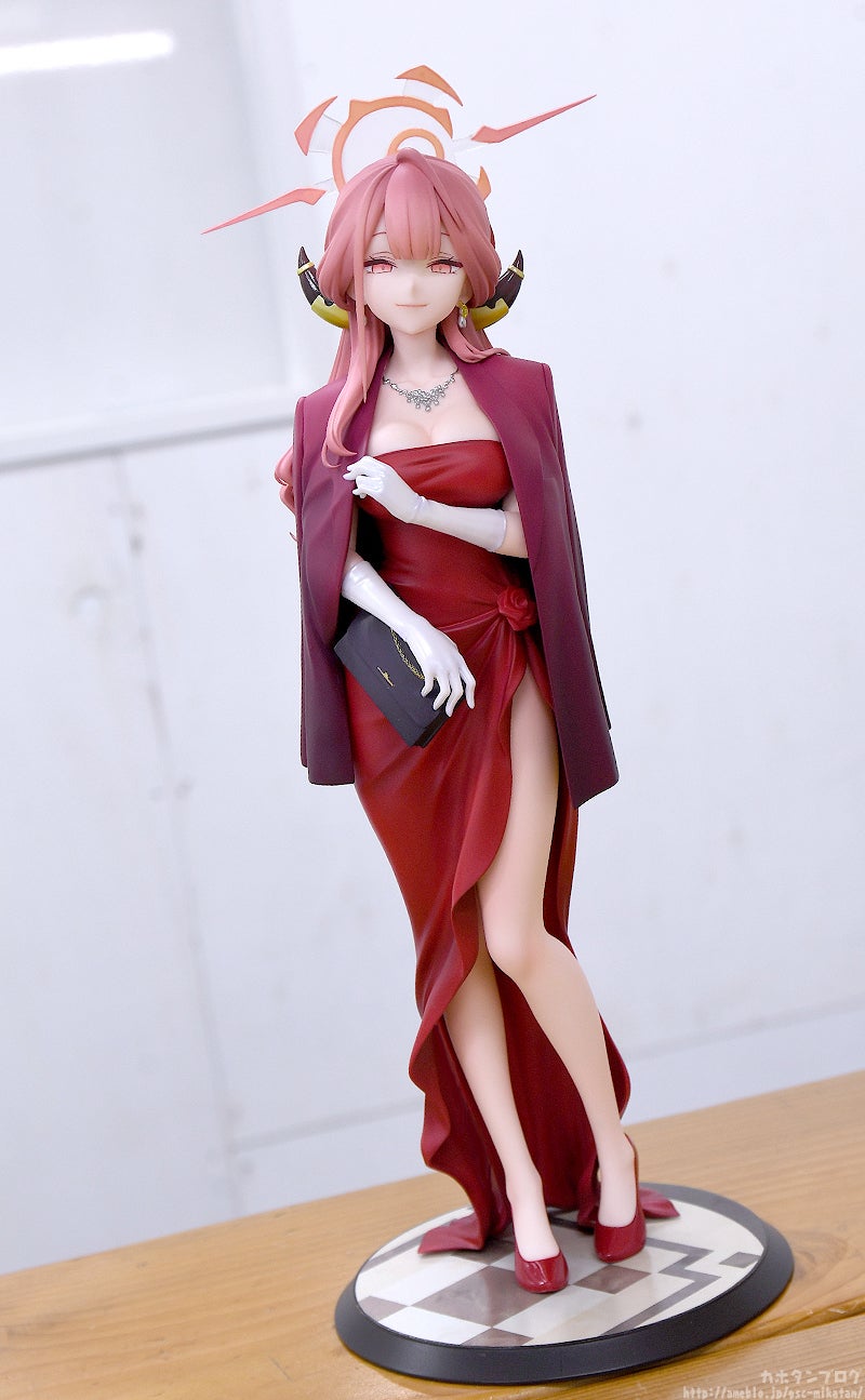 [����] 1/7 ���� ��ī�̺� - ������ġ�� �Ʒ�(�巹��) [4571697186125]